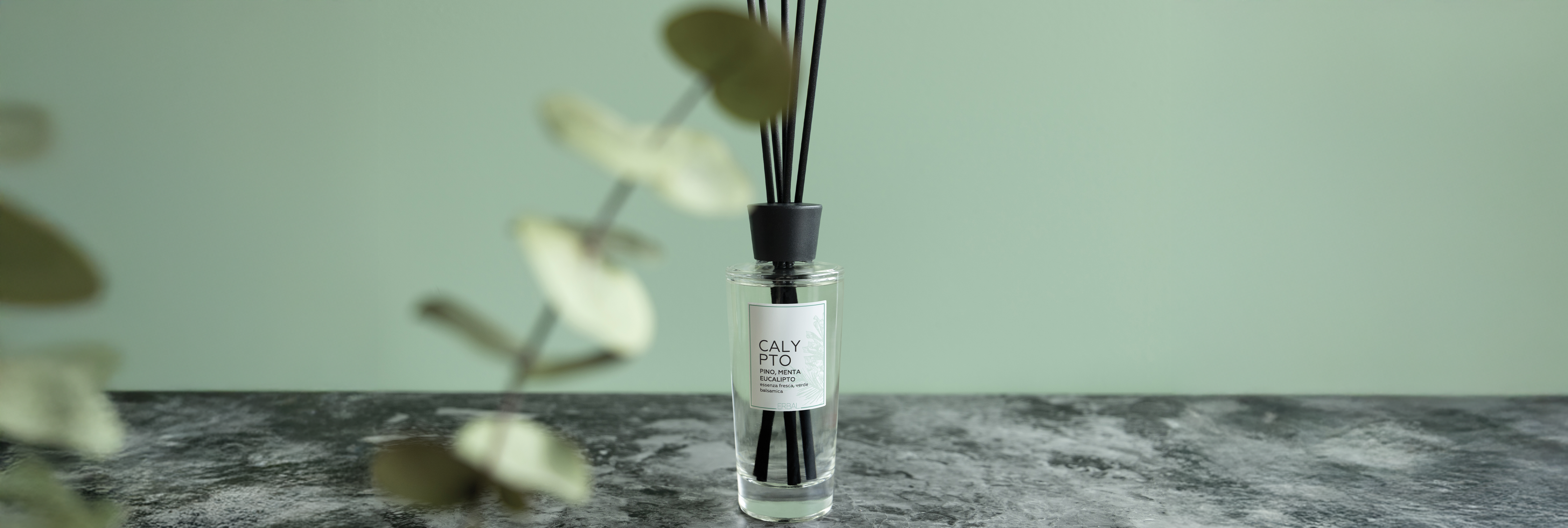 Il potere delle fragranze: come profumare la tua casa con stile