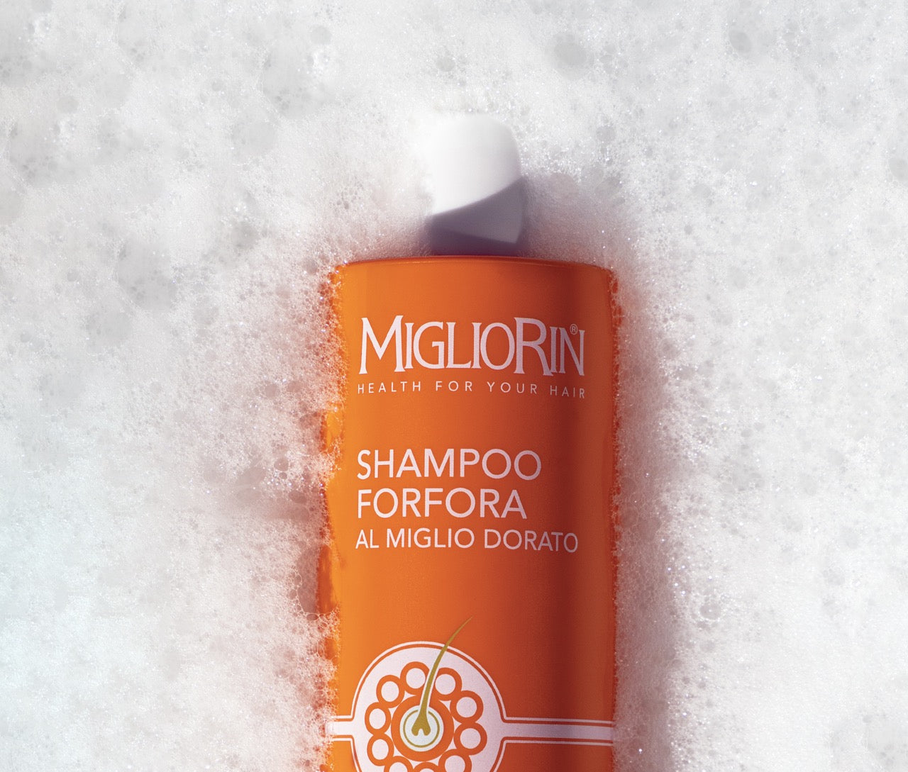 Forfora: Tutti i Rimedi Naturali Efficaci per Aiutare a Ridurla in Modo Delicato